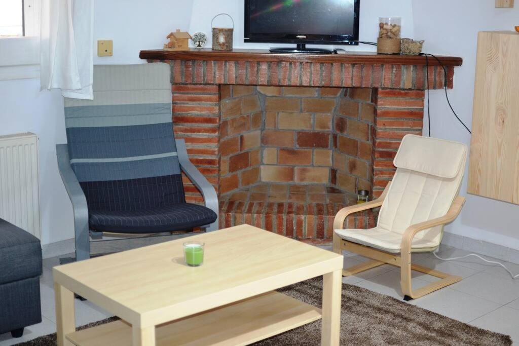 Cool Breeze Apartment Macanet De Cabrenys Ngoại thất bức ảnh